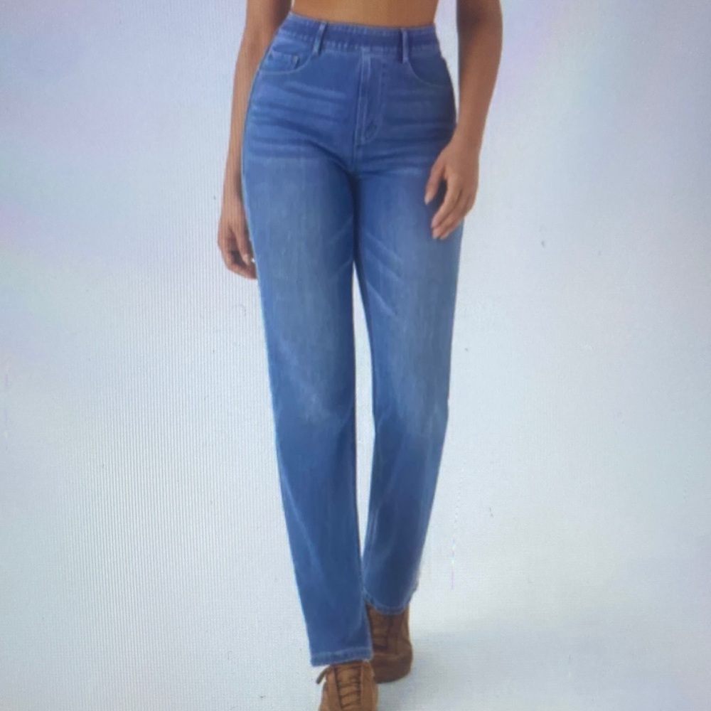 MEDIUM.  HALARA FLEX STRETCHY TUMMY CONTROL DISTRESSED DENIUM KNIT JEANS